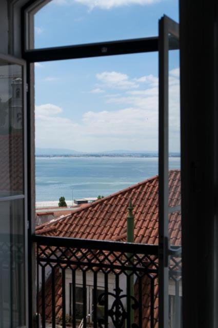 Downtown Alfama & Me Apartment